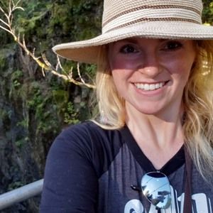 Meet your Posher, Adrienne